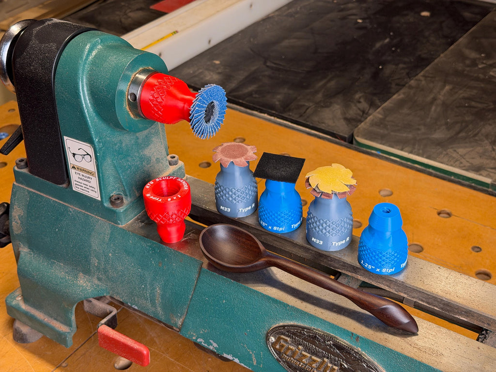 Roloc adapter on the lathe spindle with a wooden spoon