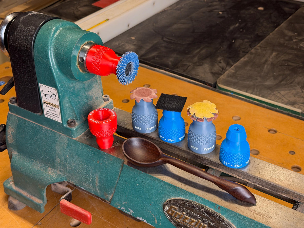 Roloc adapter on the lathe spindle with a wooden spoon